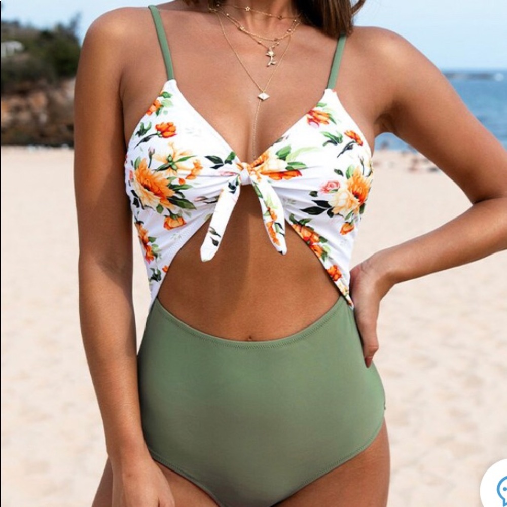Cupshe Green and Floral One-Piece Swimsuit